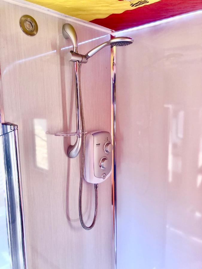 Mavis In The Cotswolds Hotel Bourton-on-the-Water Екстериор снимка